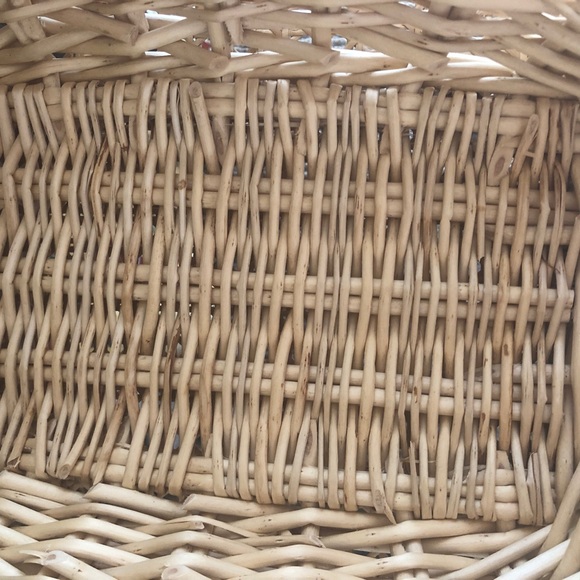 Natural Whicker Basket - Picture 12 of 12
